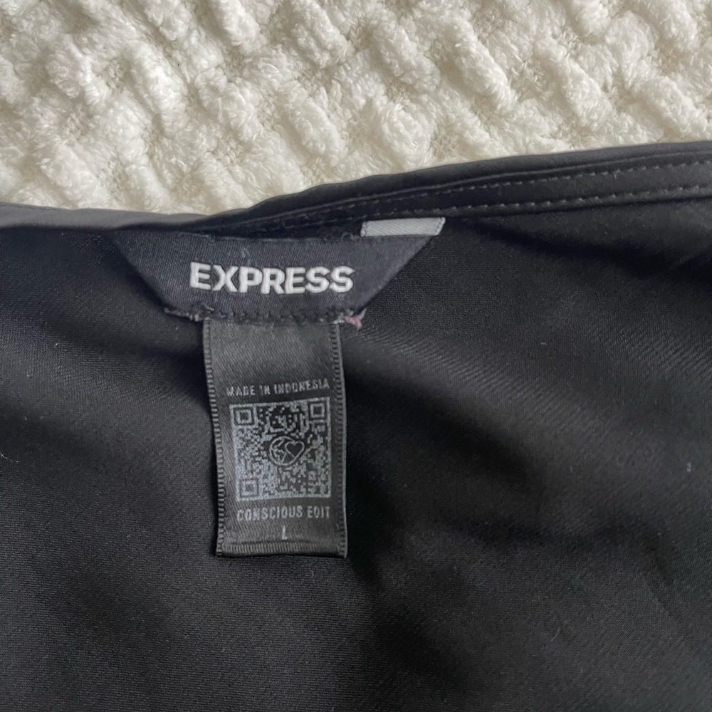 Express Tank Top - Picture 6 of 7